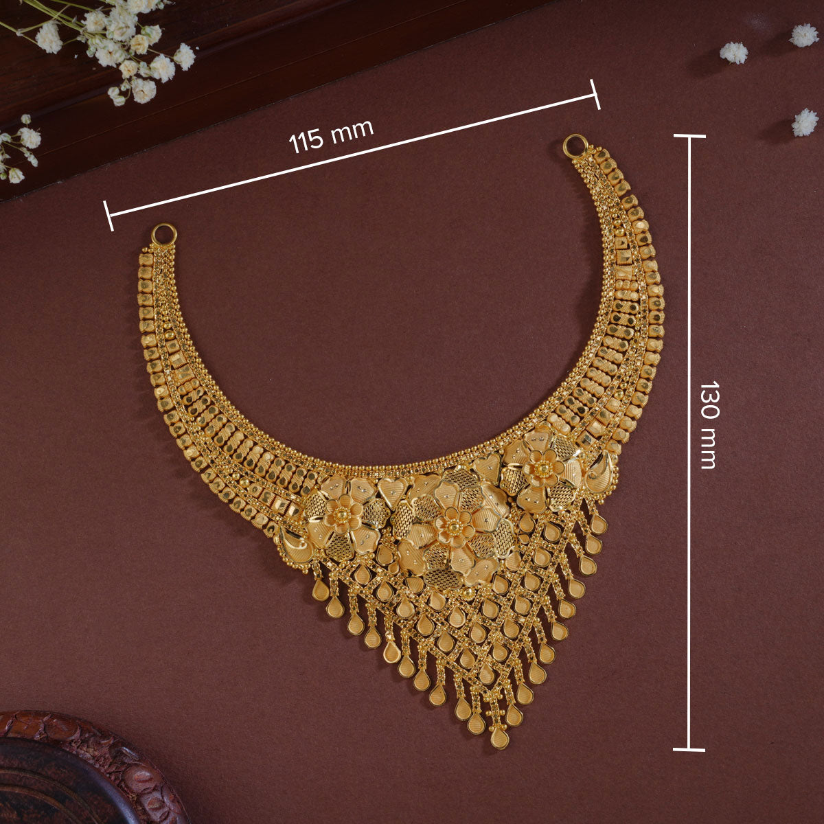 Anivika Gold Necklace