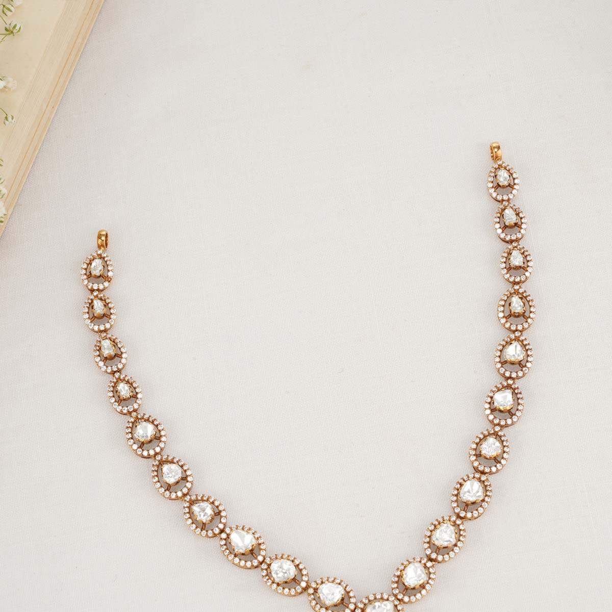 Aazia Victorian Short Necklace
