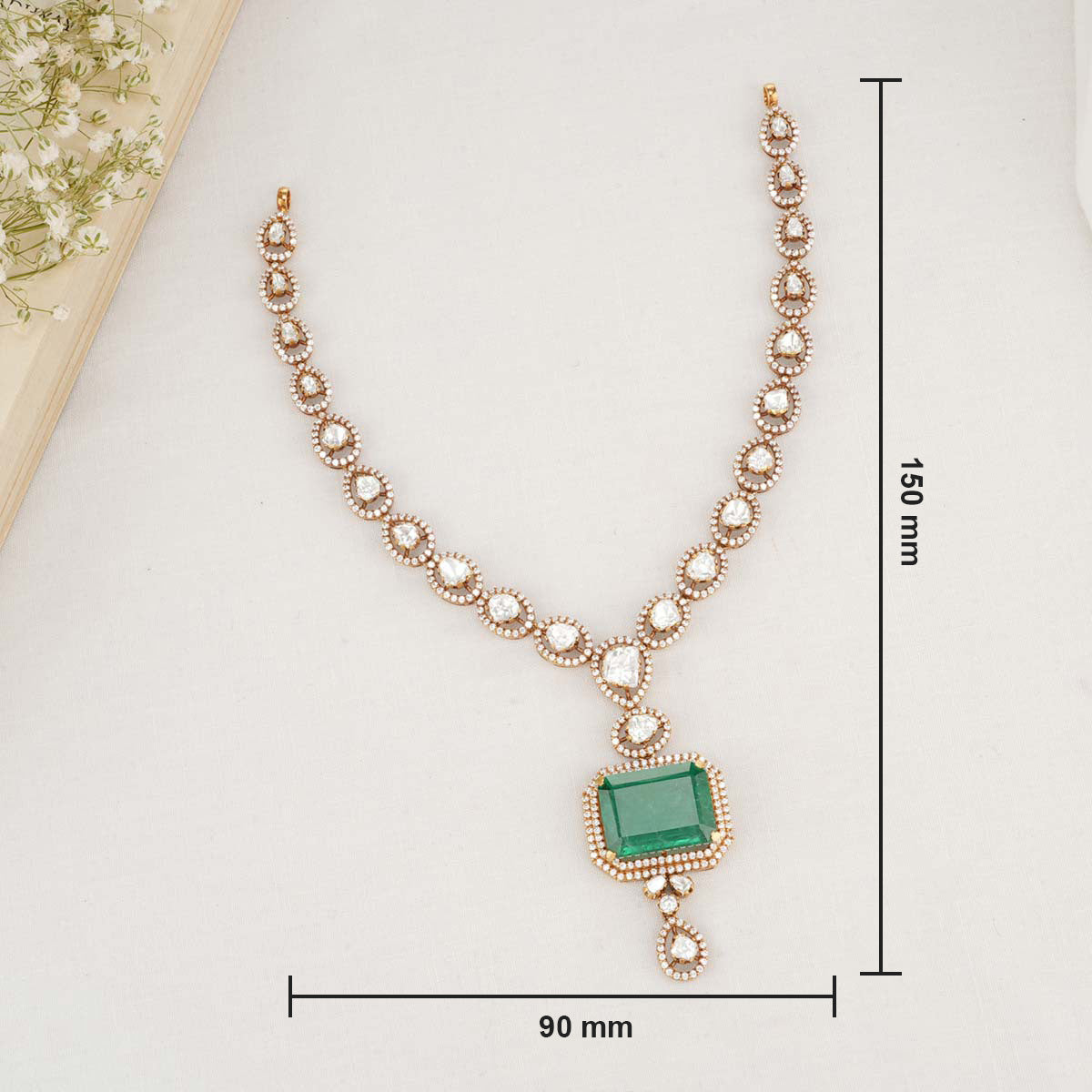 Aazia Victorian Short Necklace