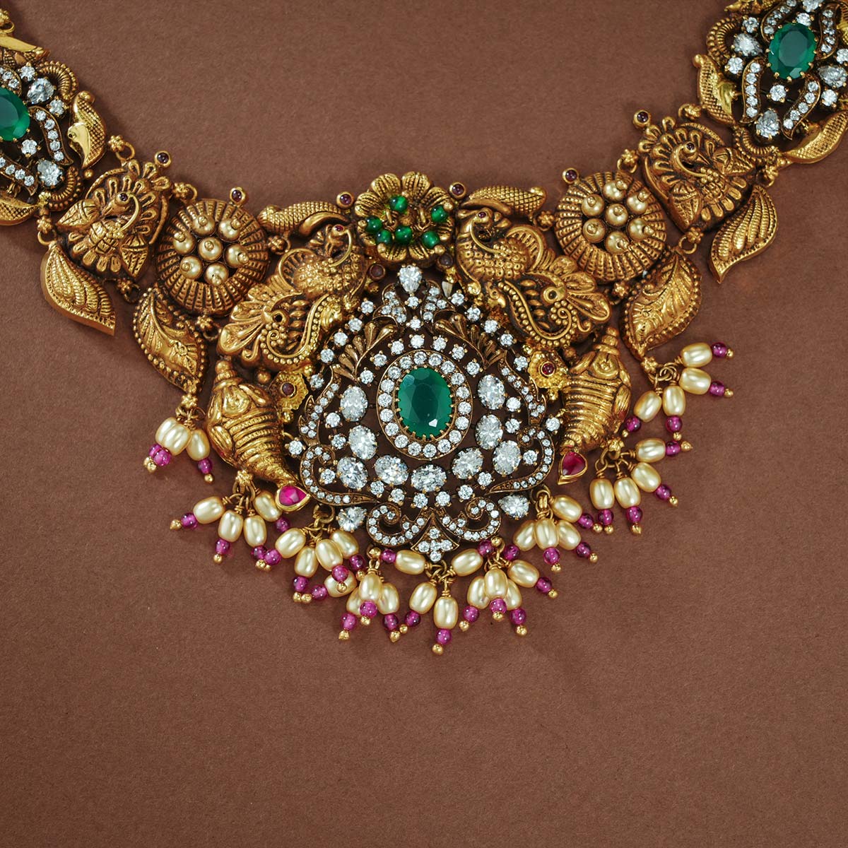 Lathishri Victorian Necklace