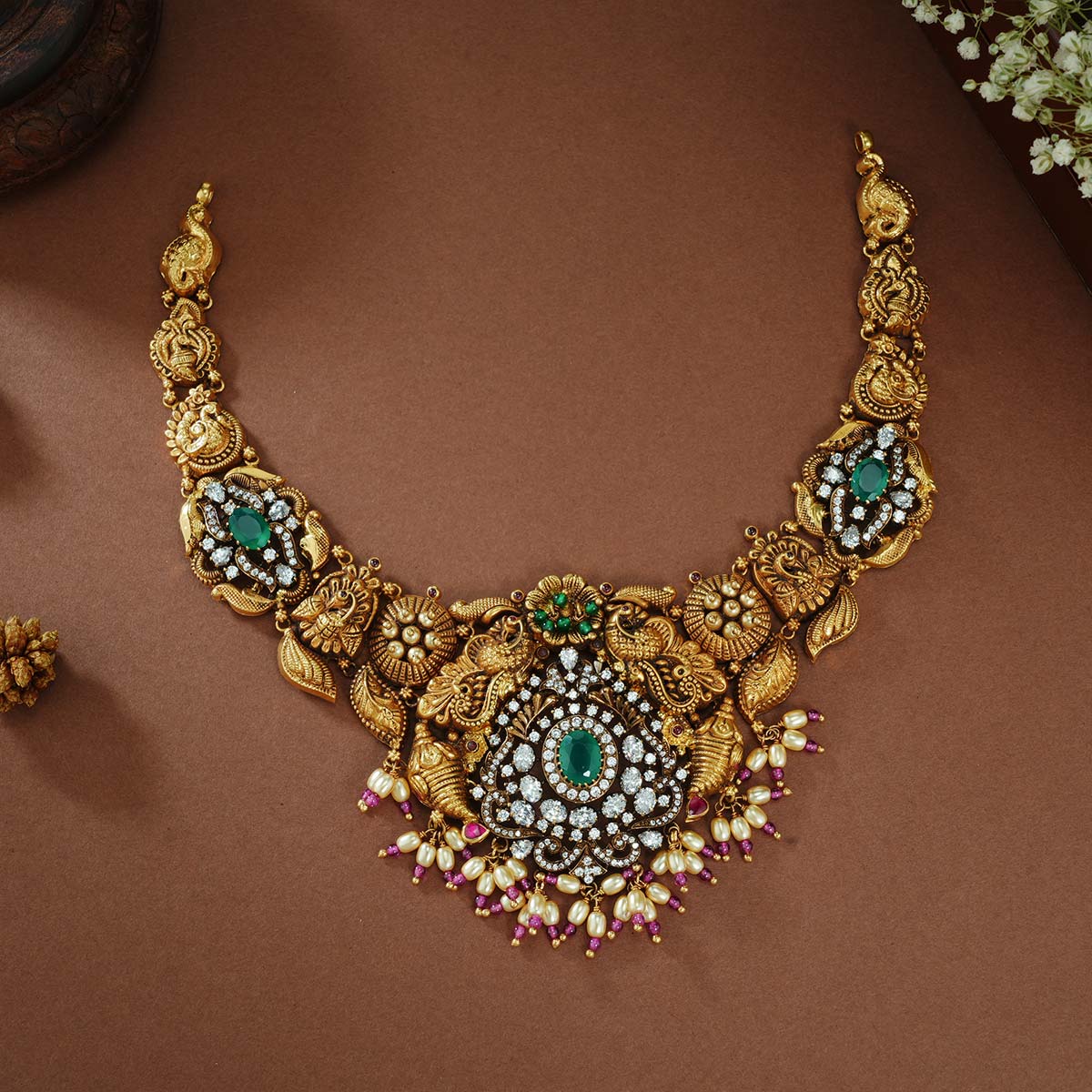 Lathishri Victorian Necklace