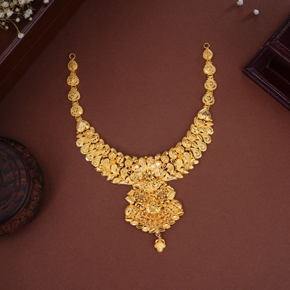 Nandhini Short Necklace