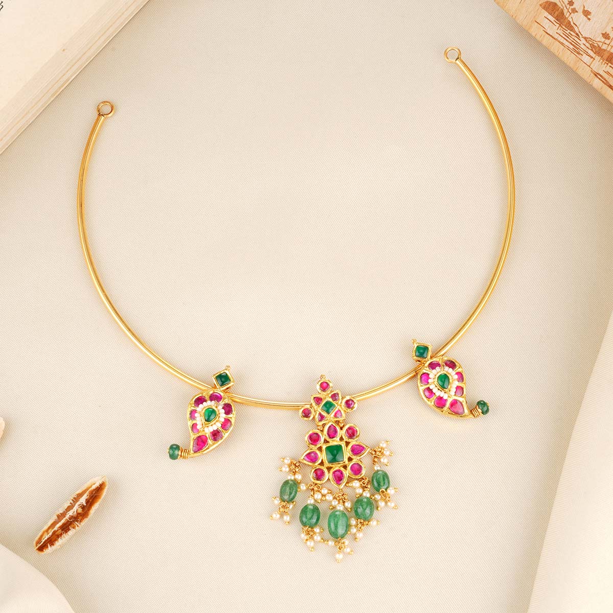 Sharisha Short Necklace Set