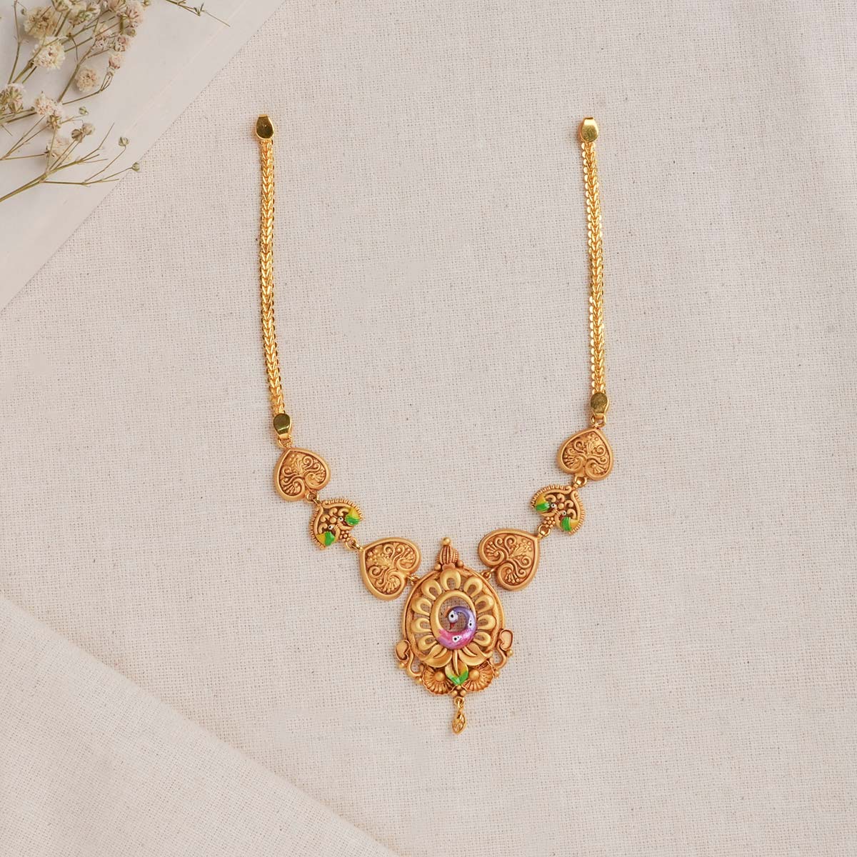 Shriya Short Necklace