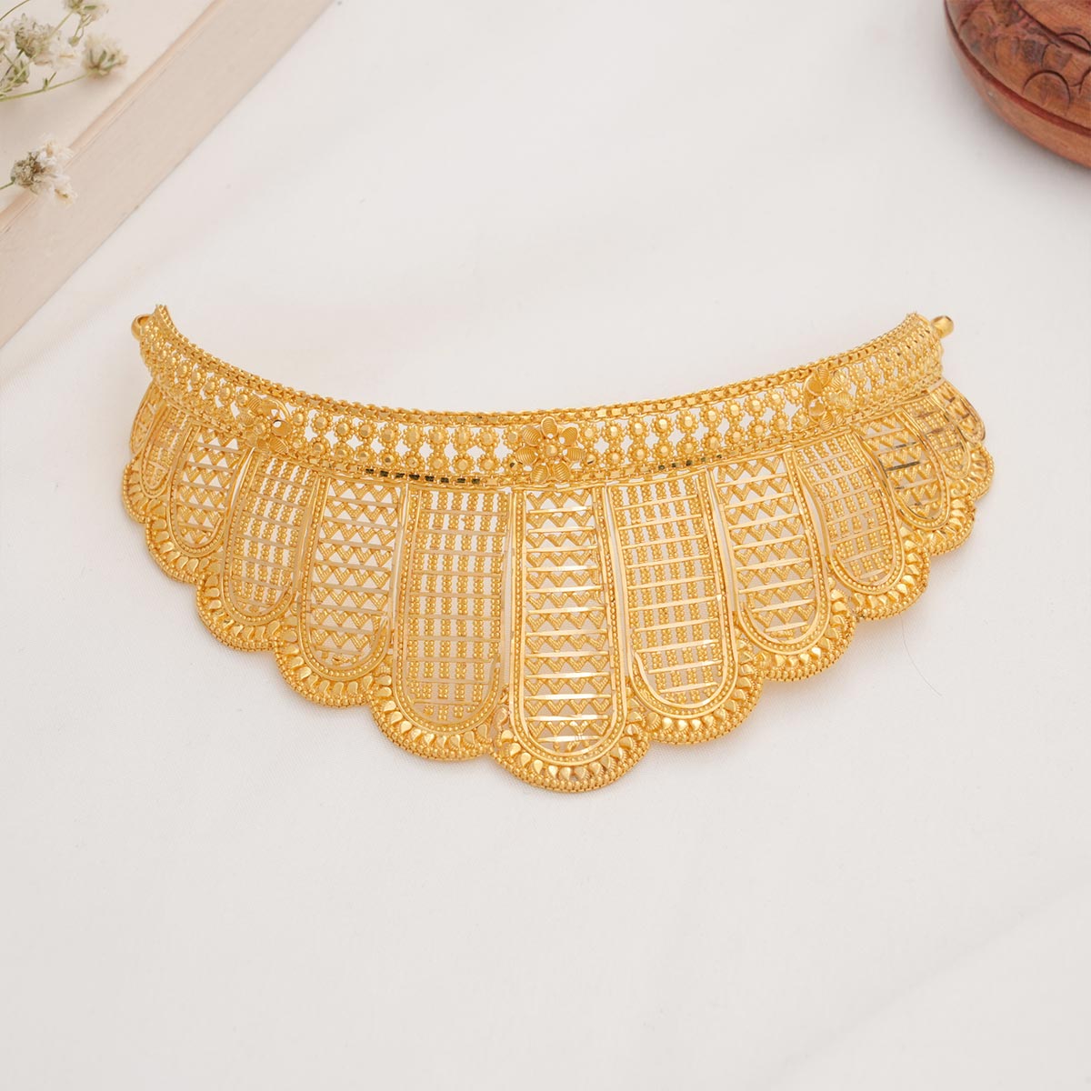 Yuvisha Gold Choker
