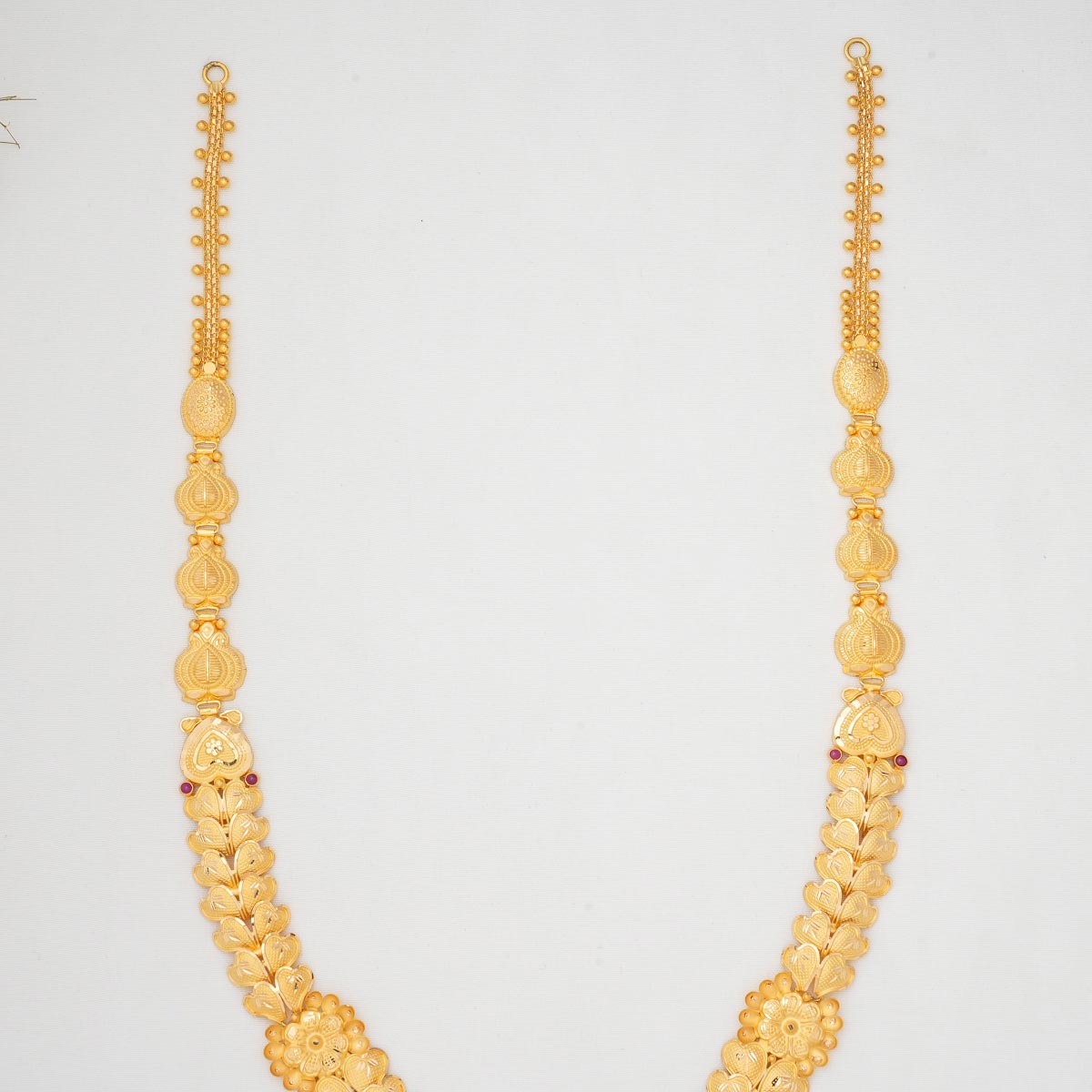 Eye-Catching Long Necklace