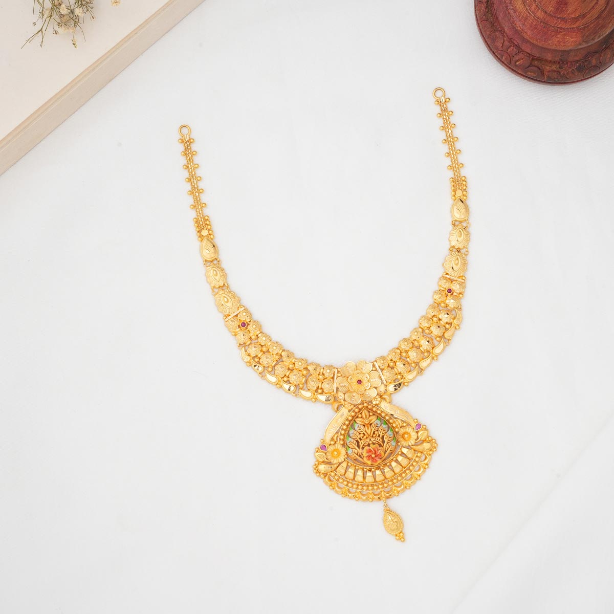 Dheebha Short Necklace