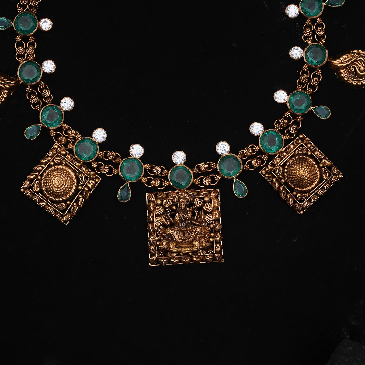 Shivani Victorian Necklace