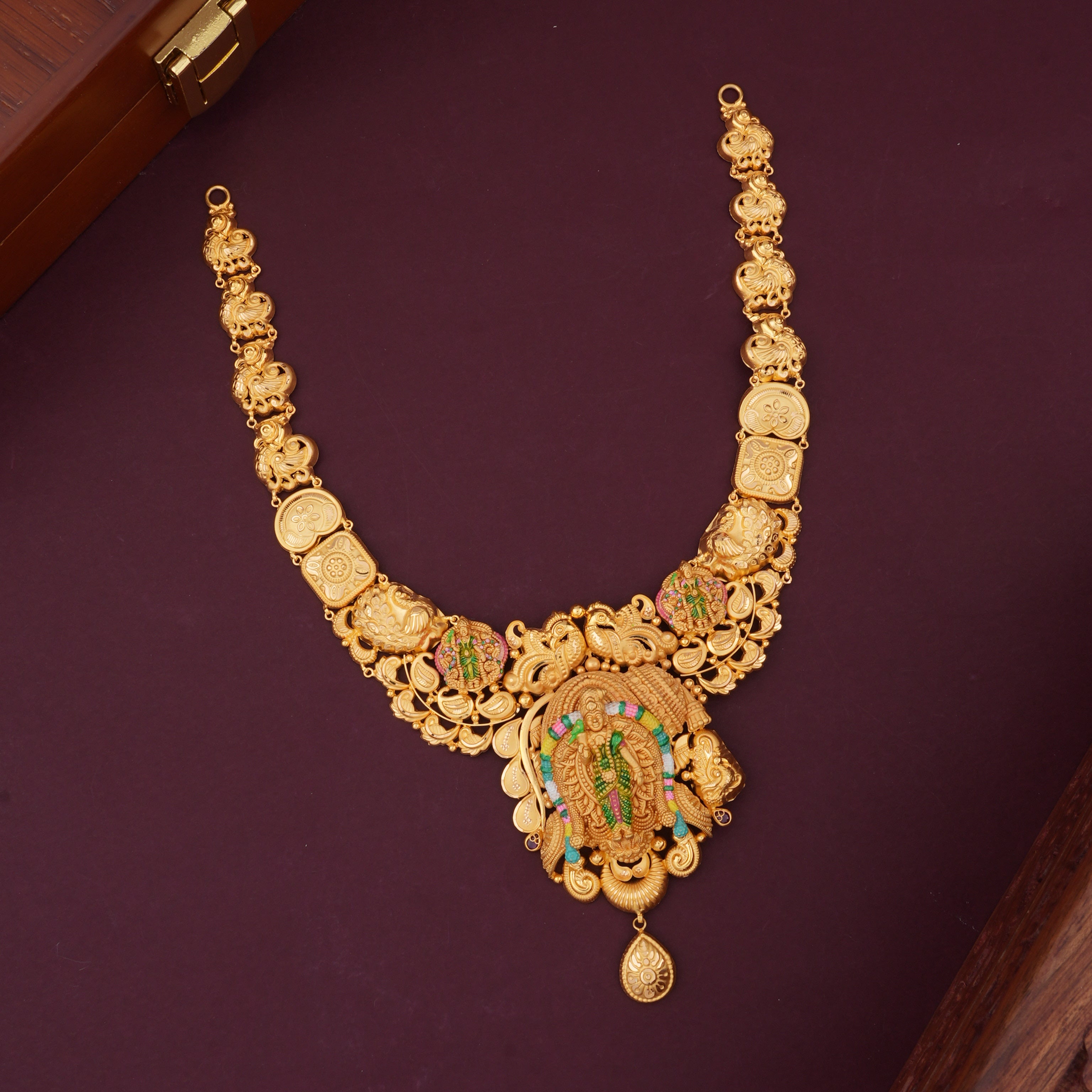 Grand Looking Short & Long Necklace