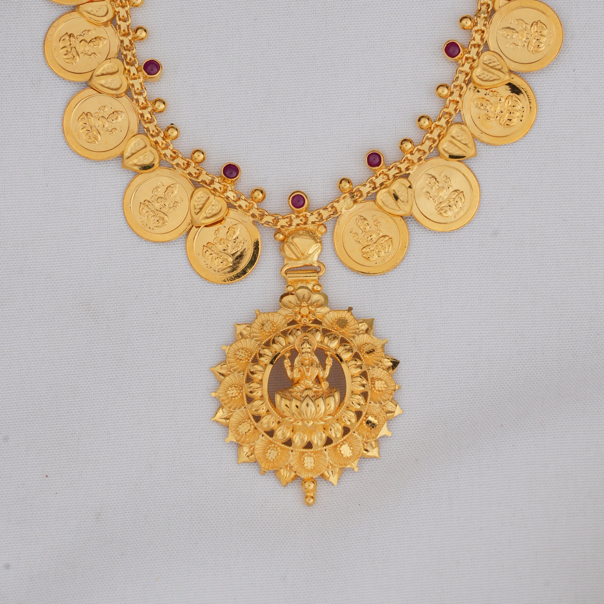 Catchy Kasumaalai Necklace