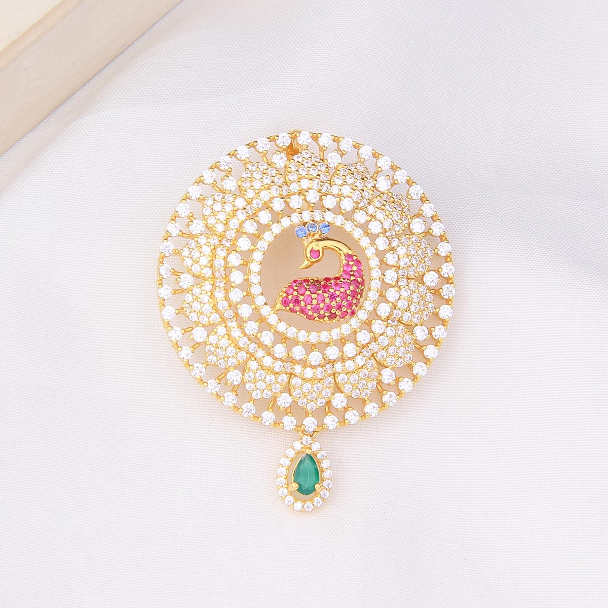 Dazzling Pendant Set