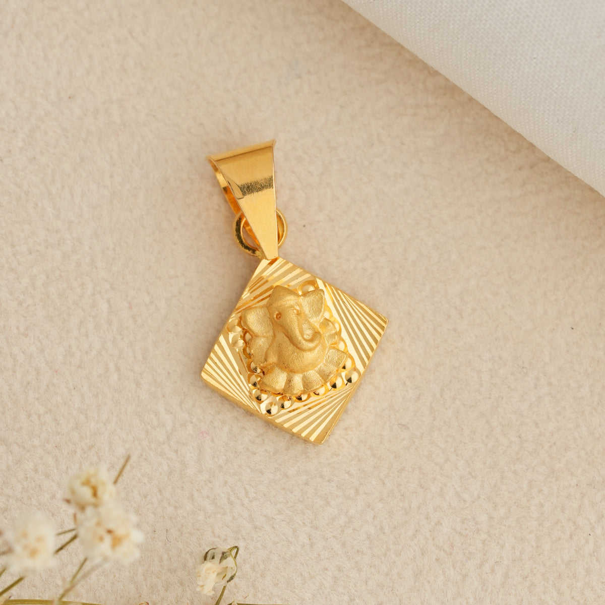 Vidthika Ganesh Gold Pendant