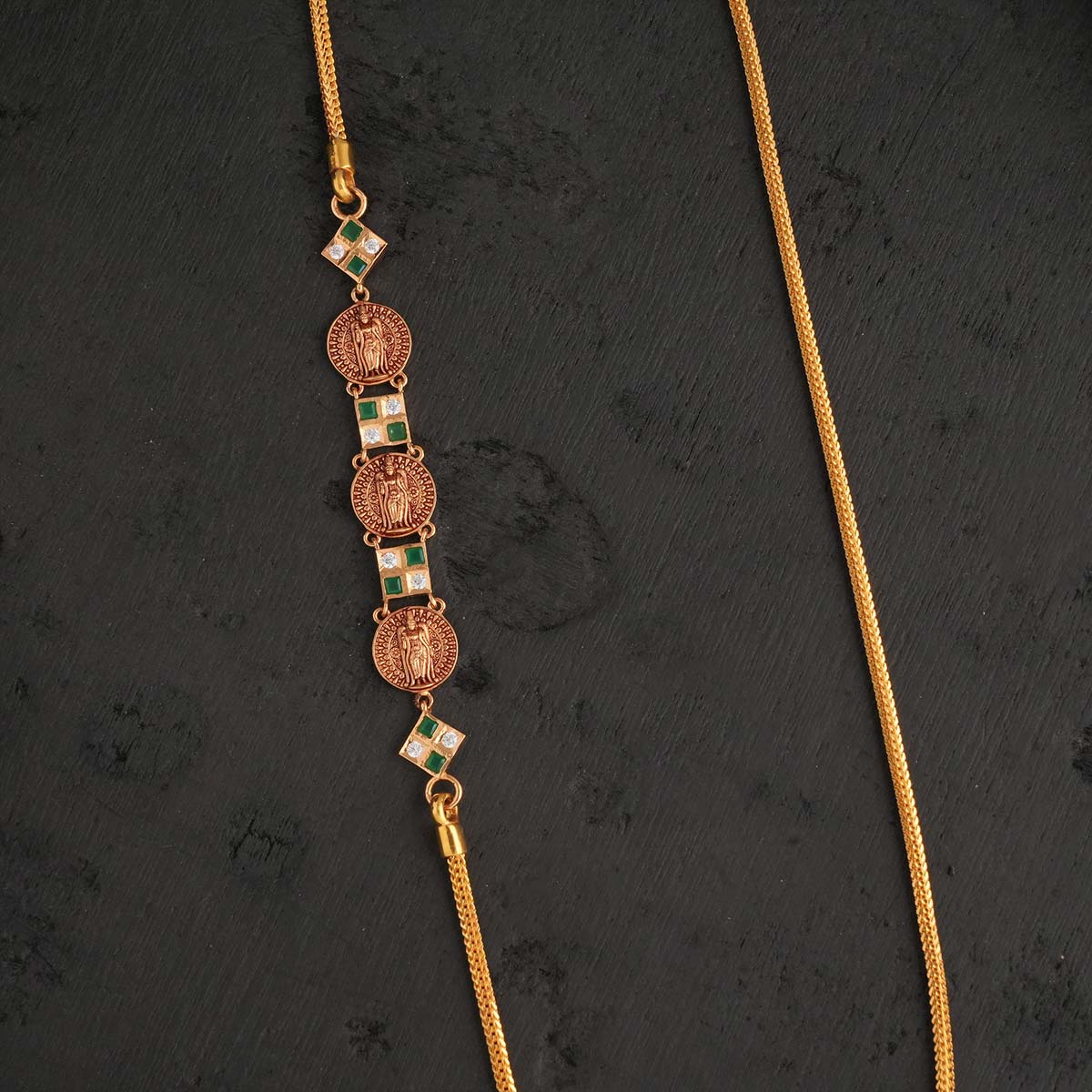 Gleaming Mugappu Chain