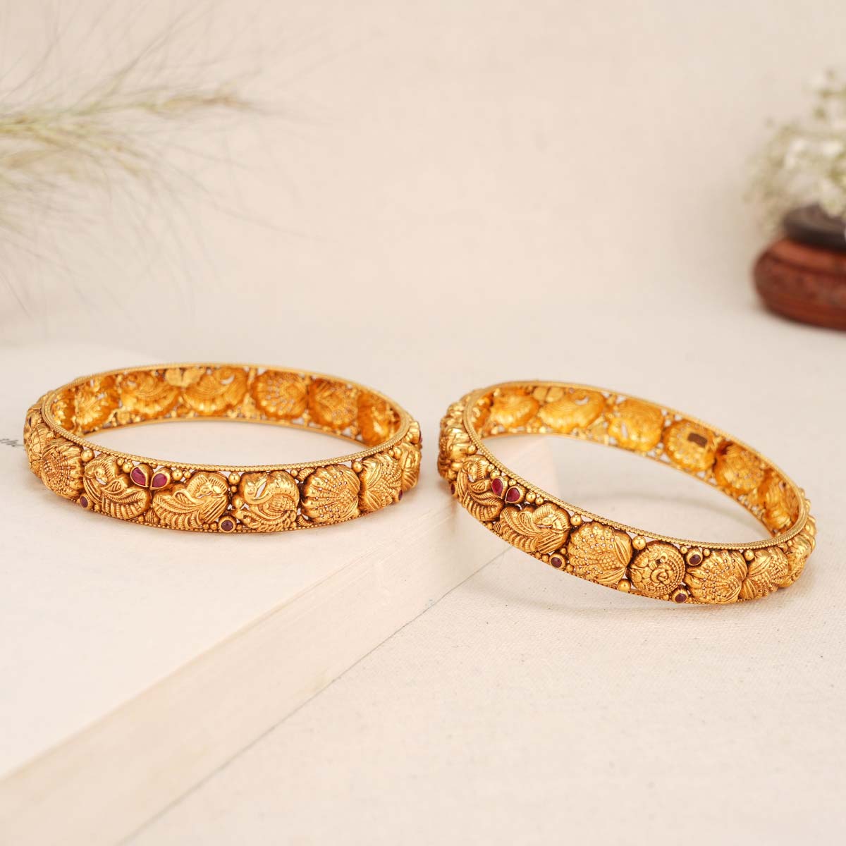 Friza Antique Bangles