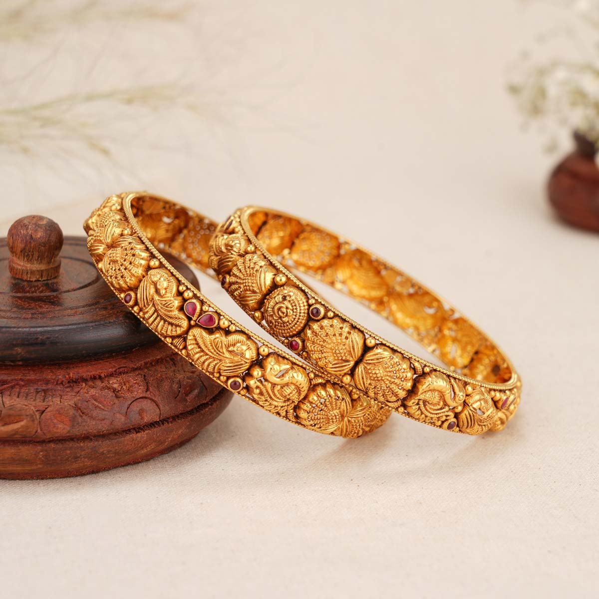 Friza Antique Bangles