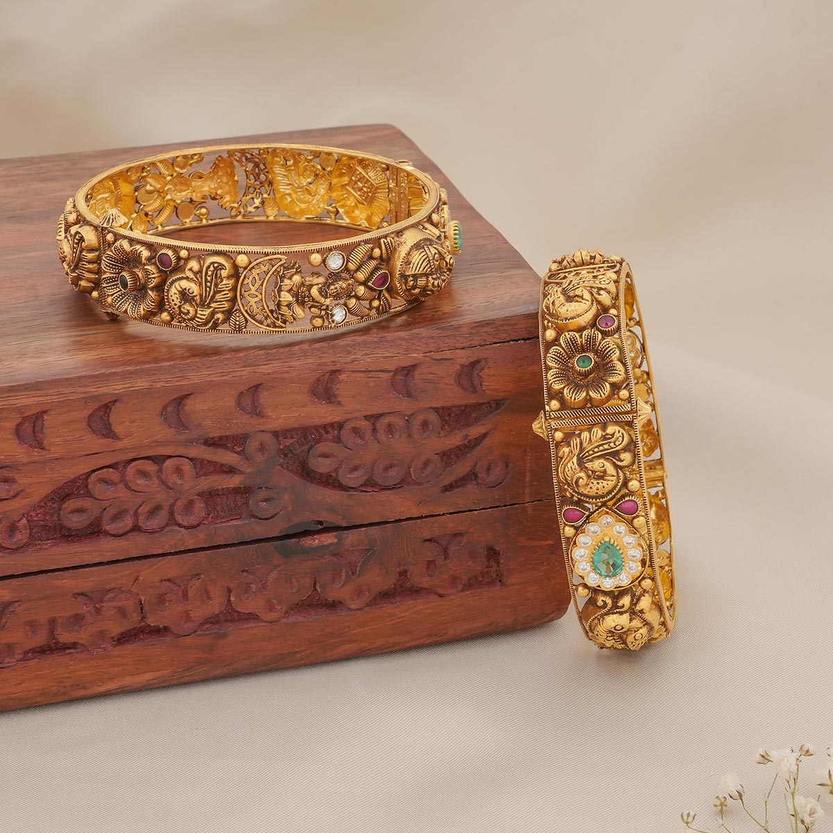 Nithika Pair Bangles