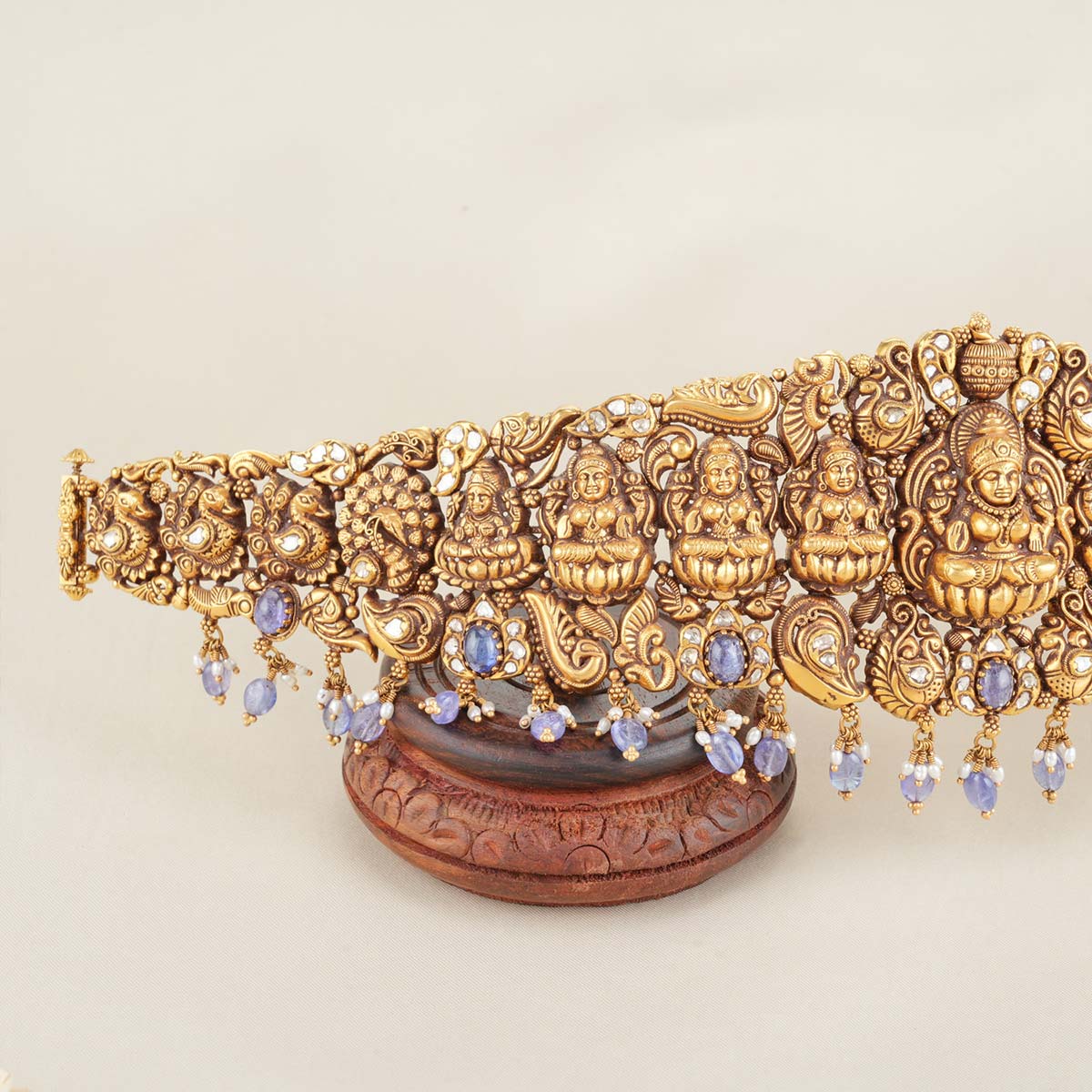 Antique Tanzanite Oddiyanam