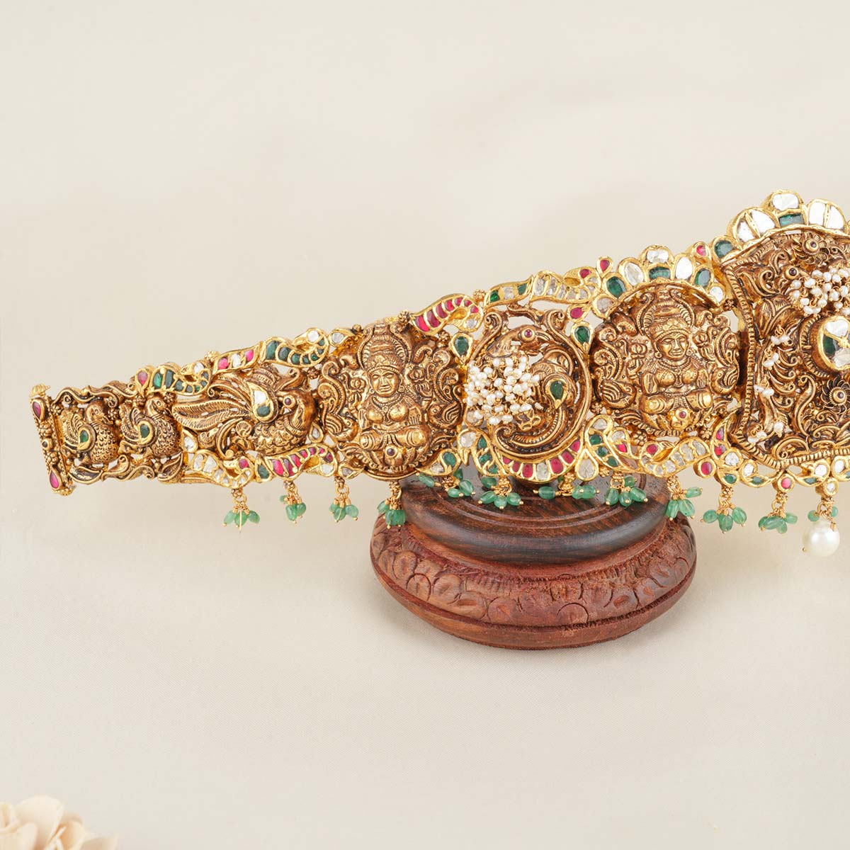 Traditionally Ornated Oddiyanam