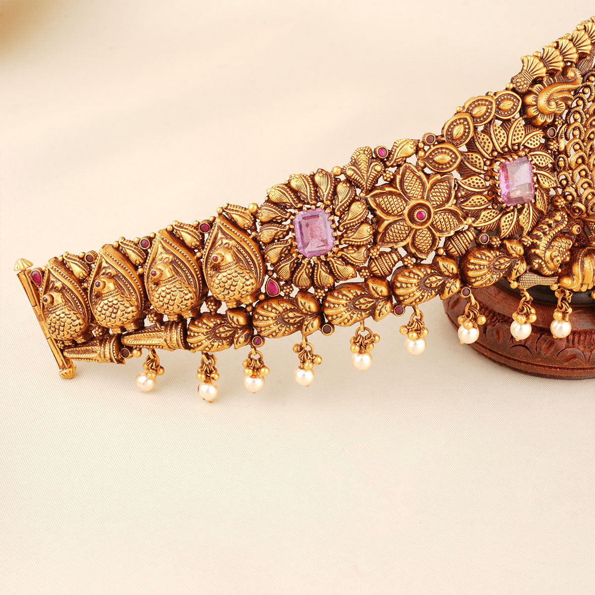 Gorgeous Laddu Krishna Bridal Oddiyanam