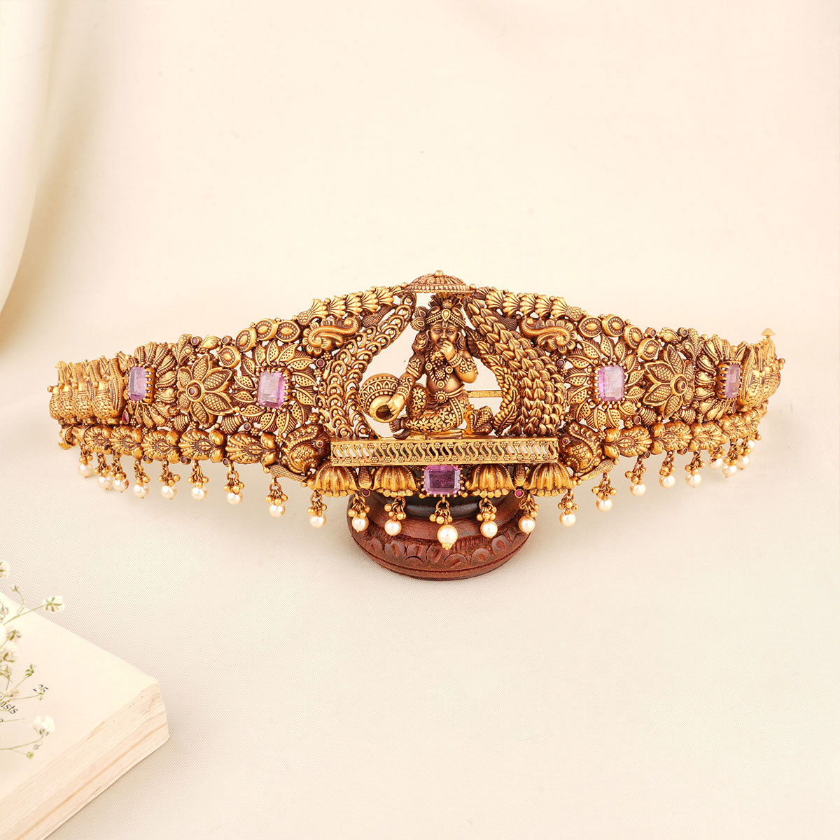 Gorgeous Laddu Krishna Bridal Oddiyanam
