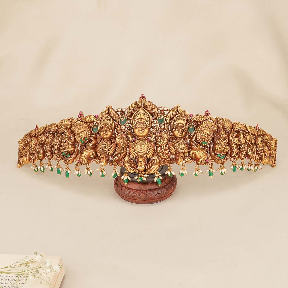 Grand Look Antique Bridal Oddiyanam