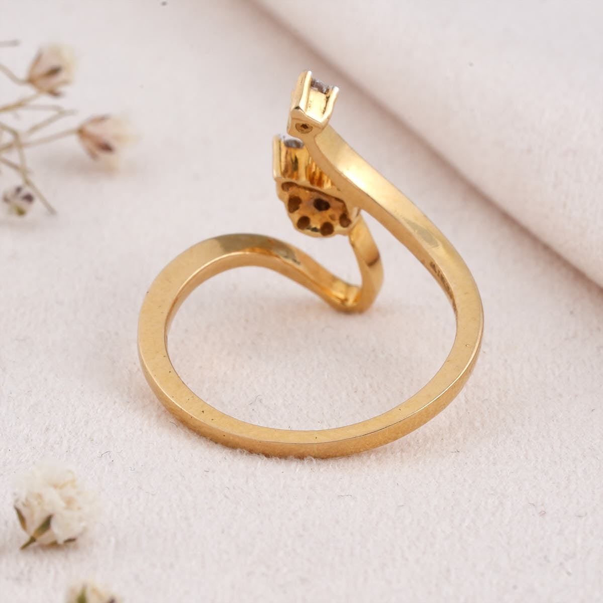 Unique Design Diamond Ring