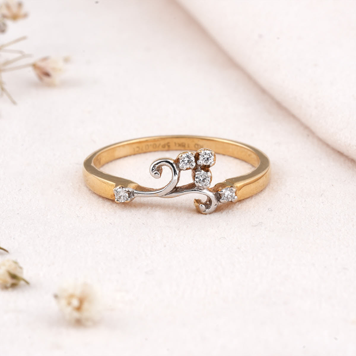 Dhinshika Diamond Ring