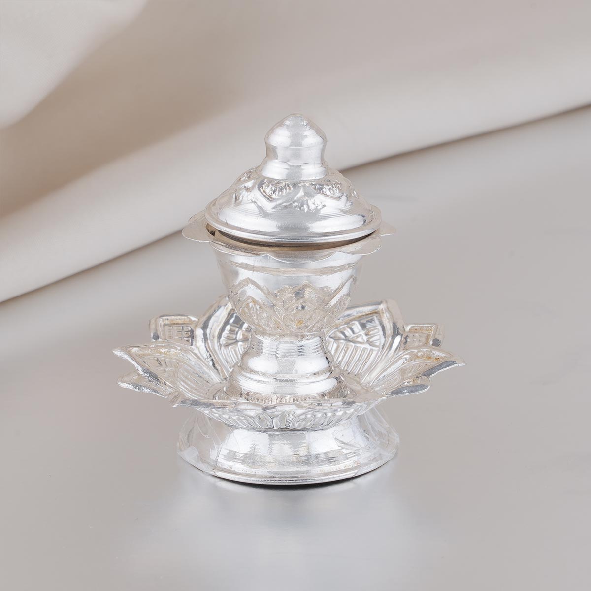 Silver Kungumachimil – Sri Vasavi Thanga Maaligai