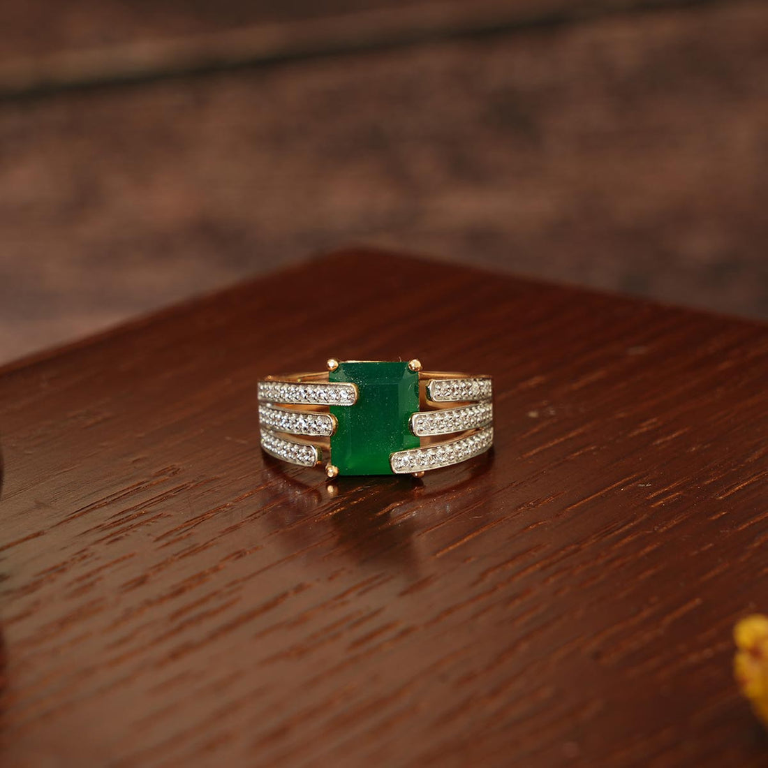 Amazing Greenish Gold Ring