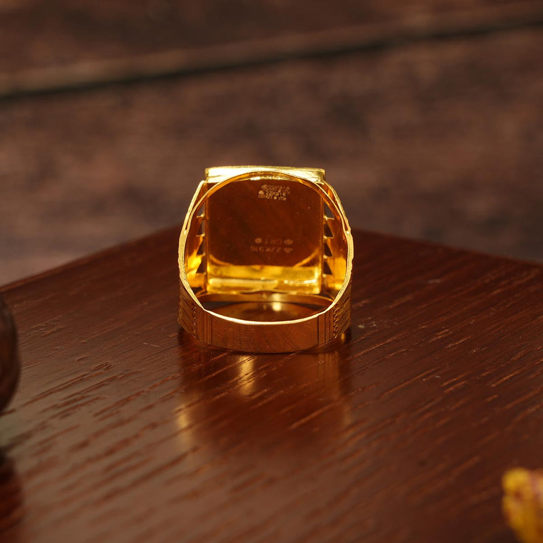 Stunning Gold Ring