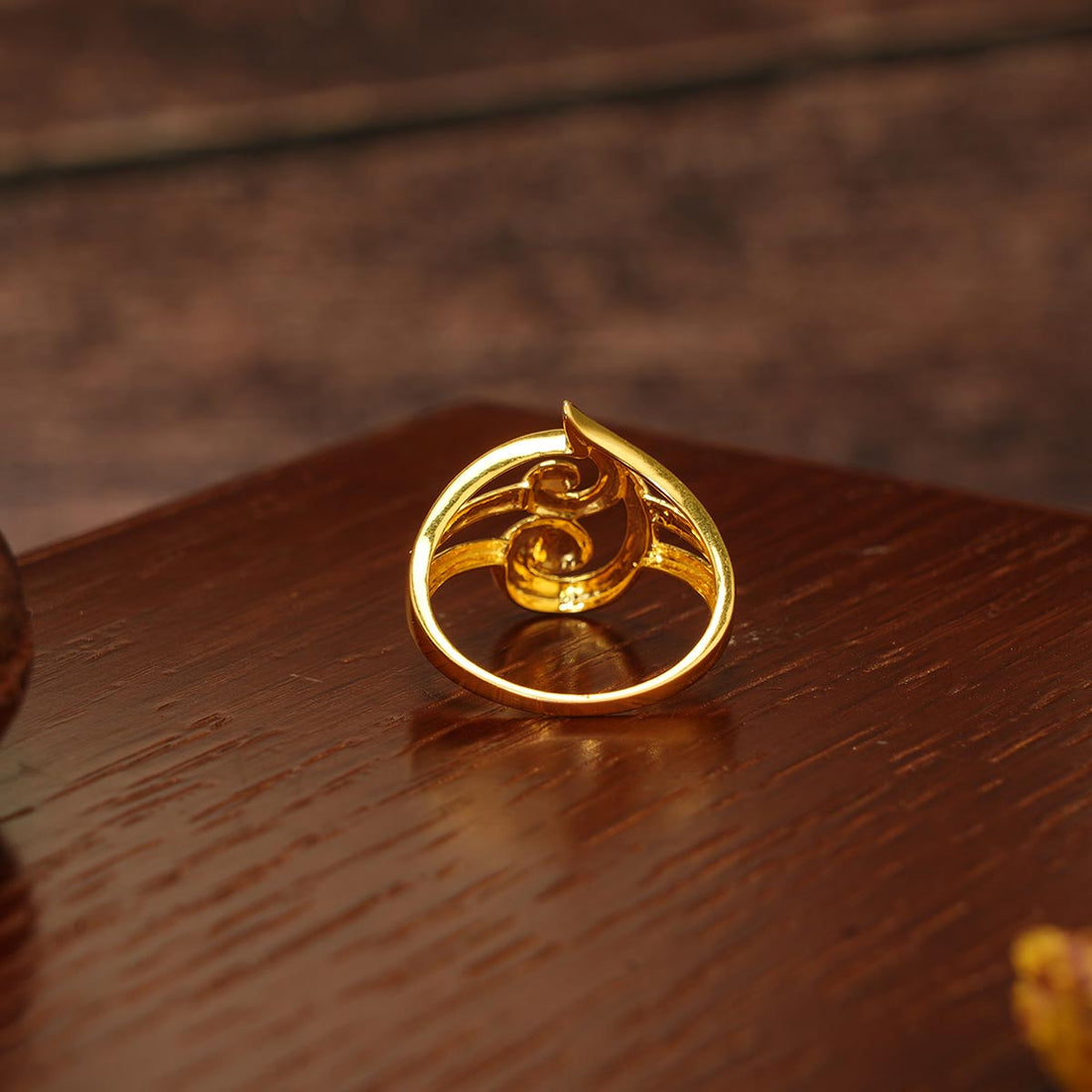 Glittering Gold Ring