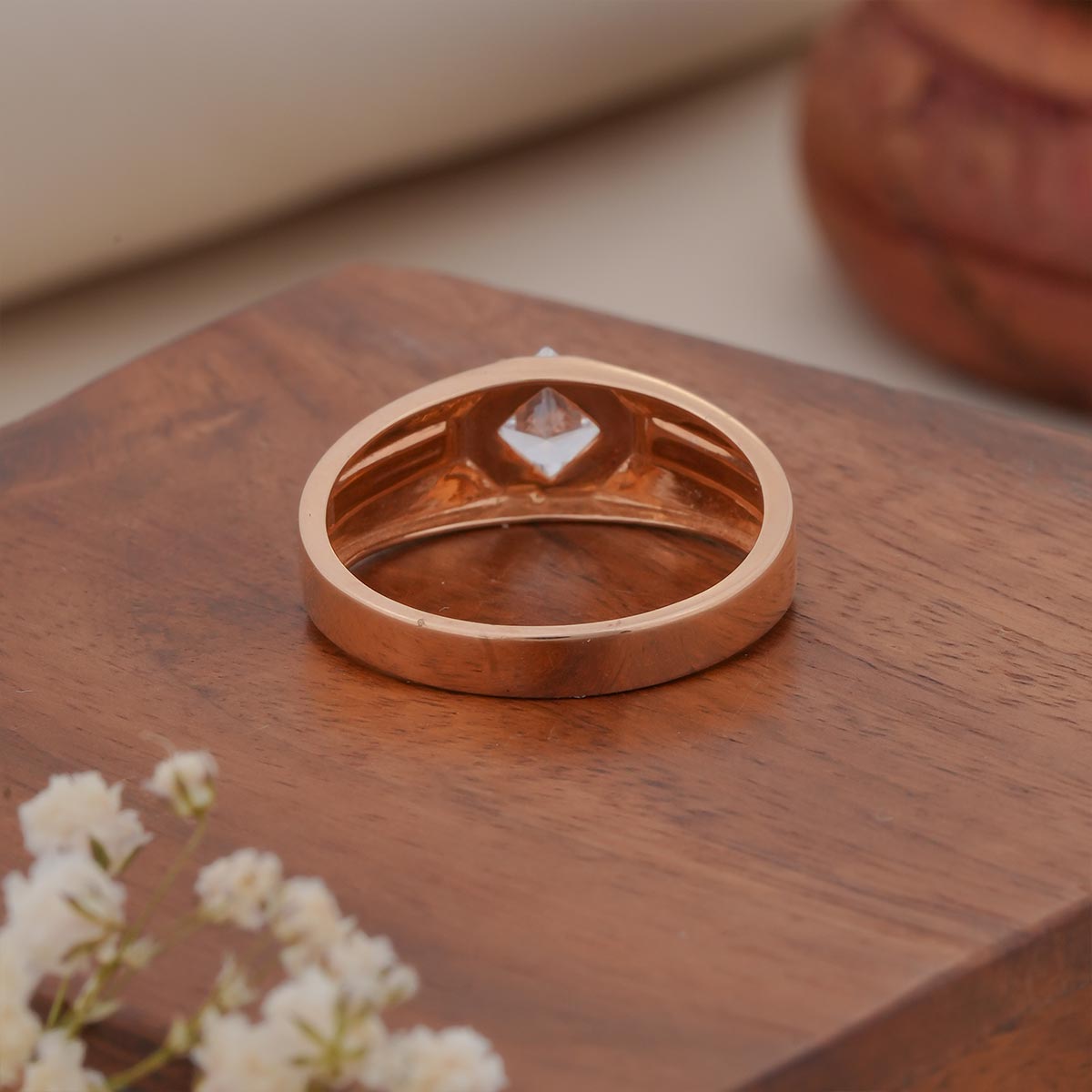 Aishka Gold Ring