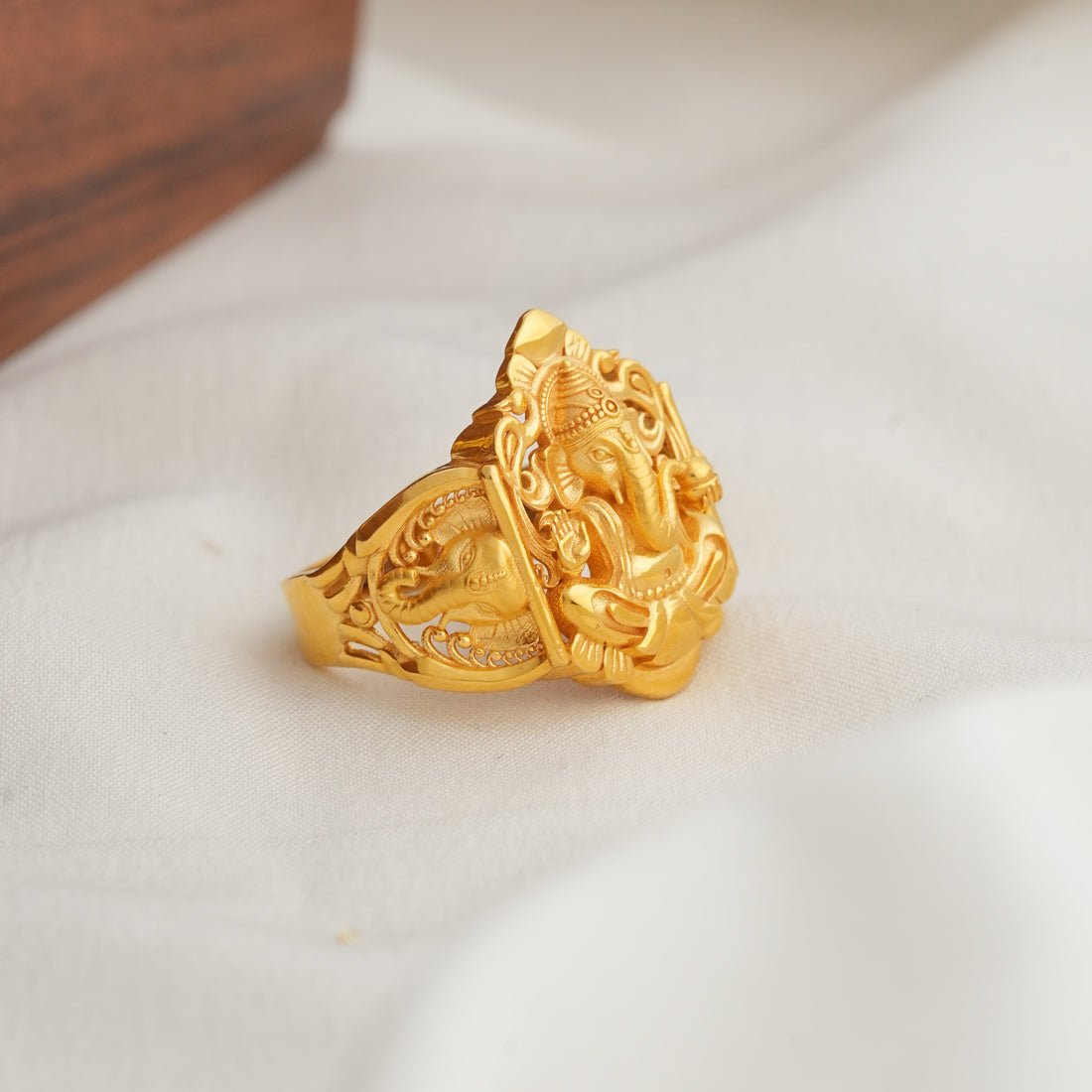 Gajanetra Ring