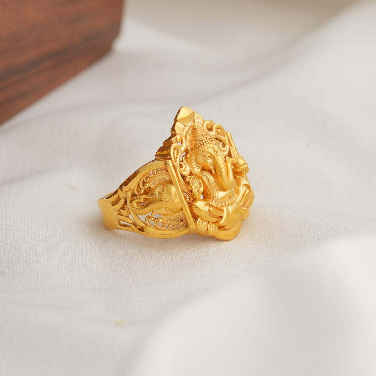 Gajanetra Ring