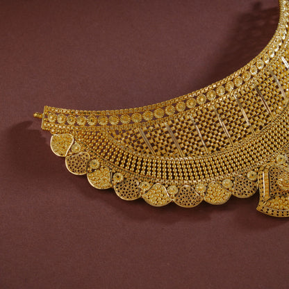 Stylish Gold Choker