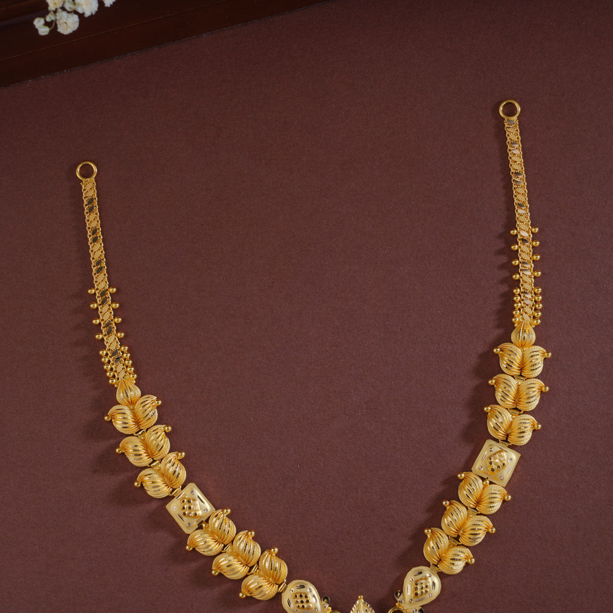 Elegant Gold Necklace