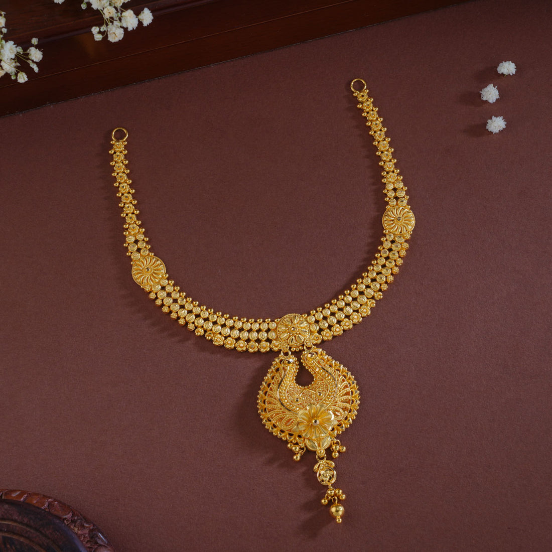 Samrish Gold Necklace