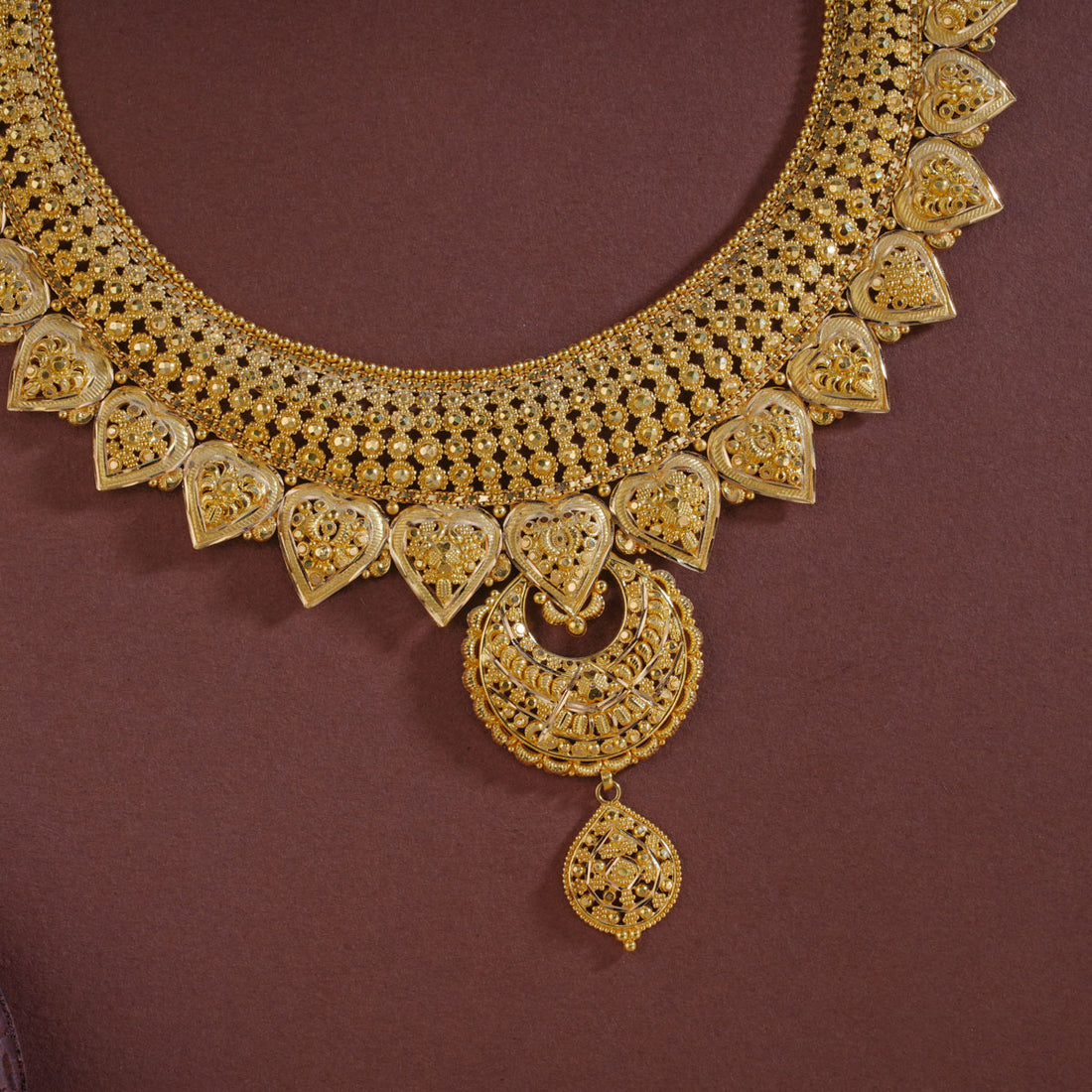 Nadhika Gold Necklace