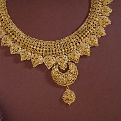 Nadhika Gold Necklace