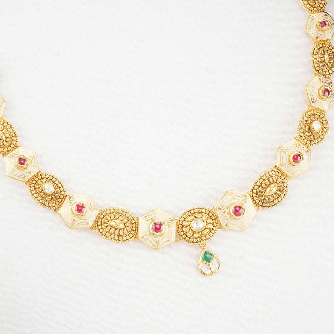 Akshata Short Necklace