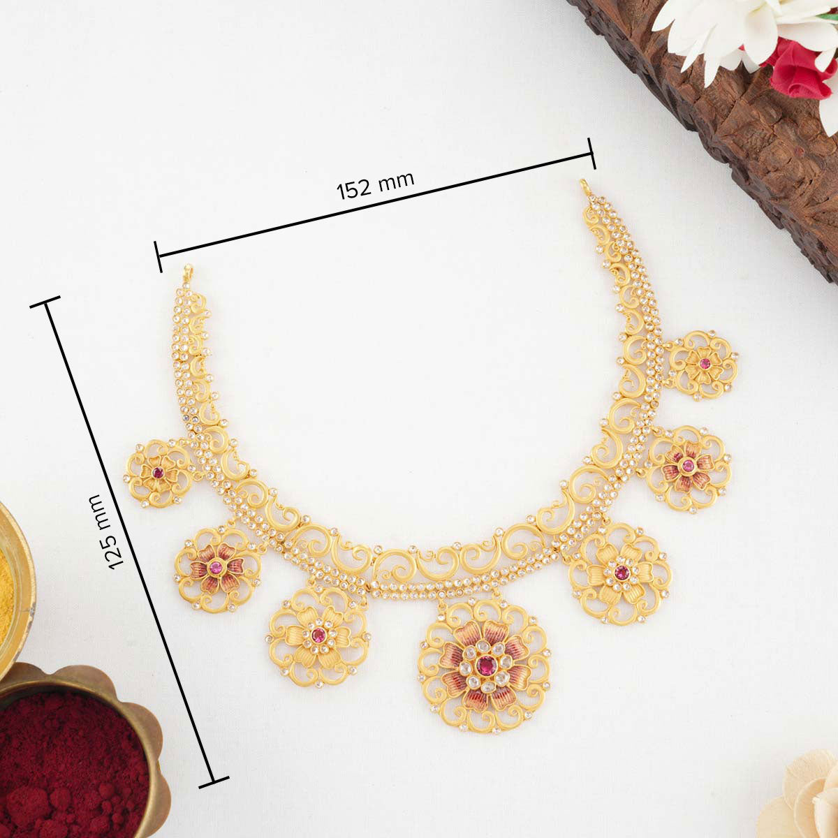 Nithra Short Necklace