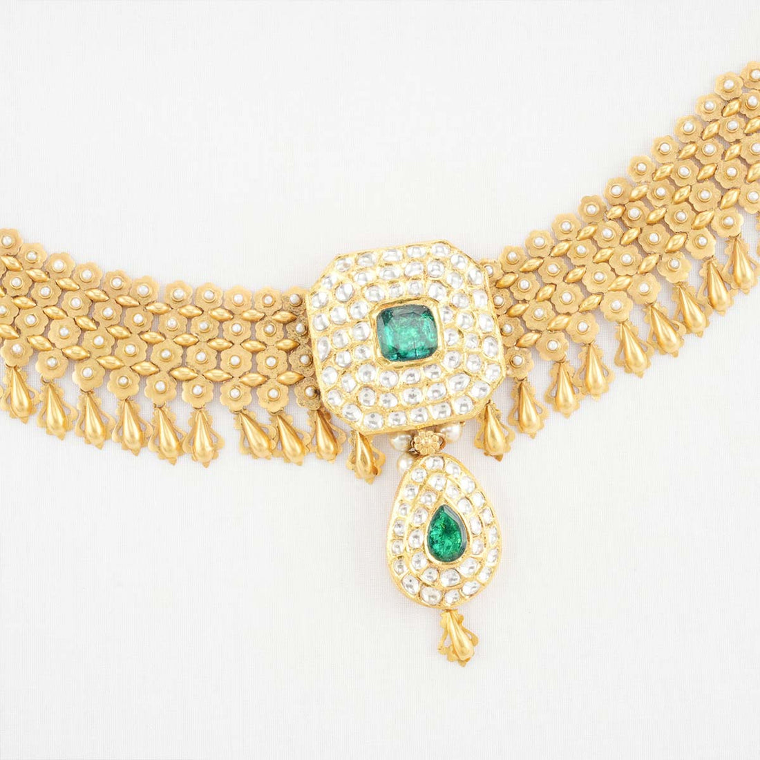 Gleaming Choker Necklace Set
