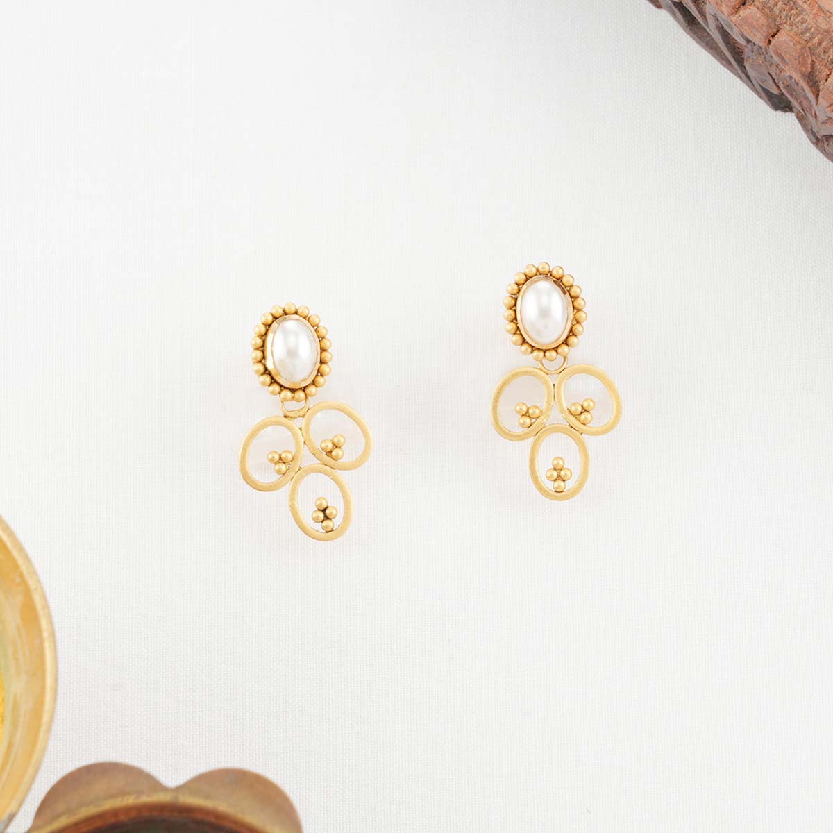 Pretty Short Necklace Set