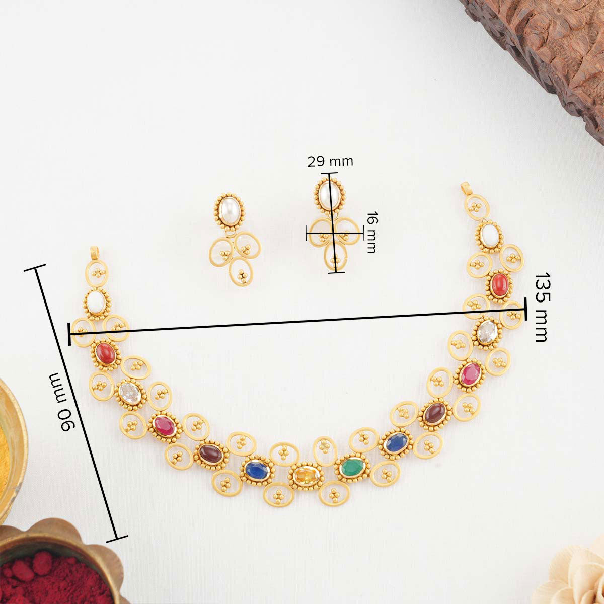 Pretty Short Necklace Set