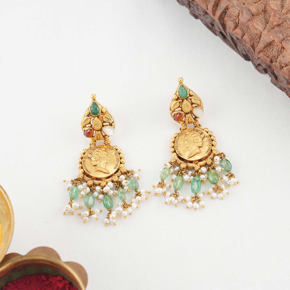 Gorgeous Short Necklace Set