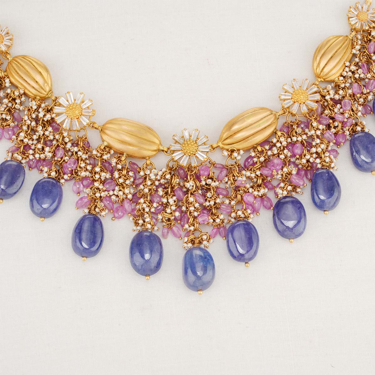 Stunning Short Necklace Set