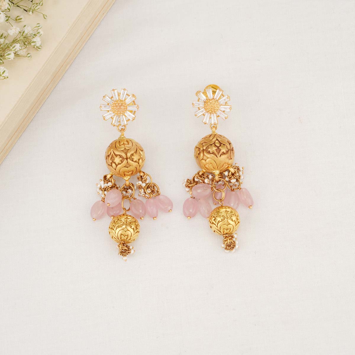 Spiffy Short Necklace Set