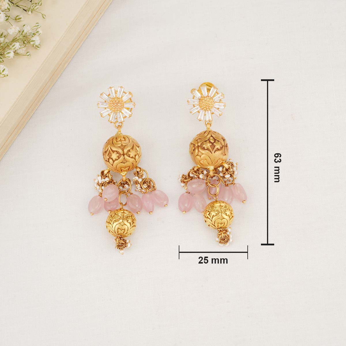 Spiffy Short Necklace Set