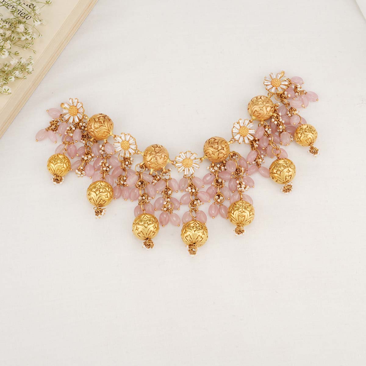 Spiffy Short Necklace Set