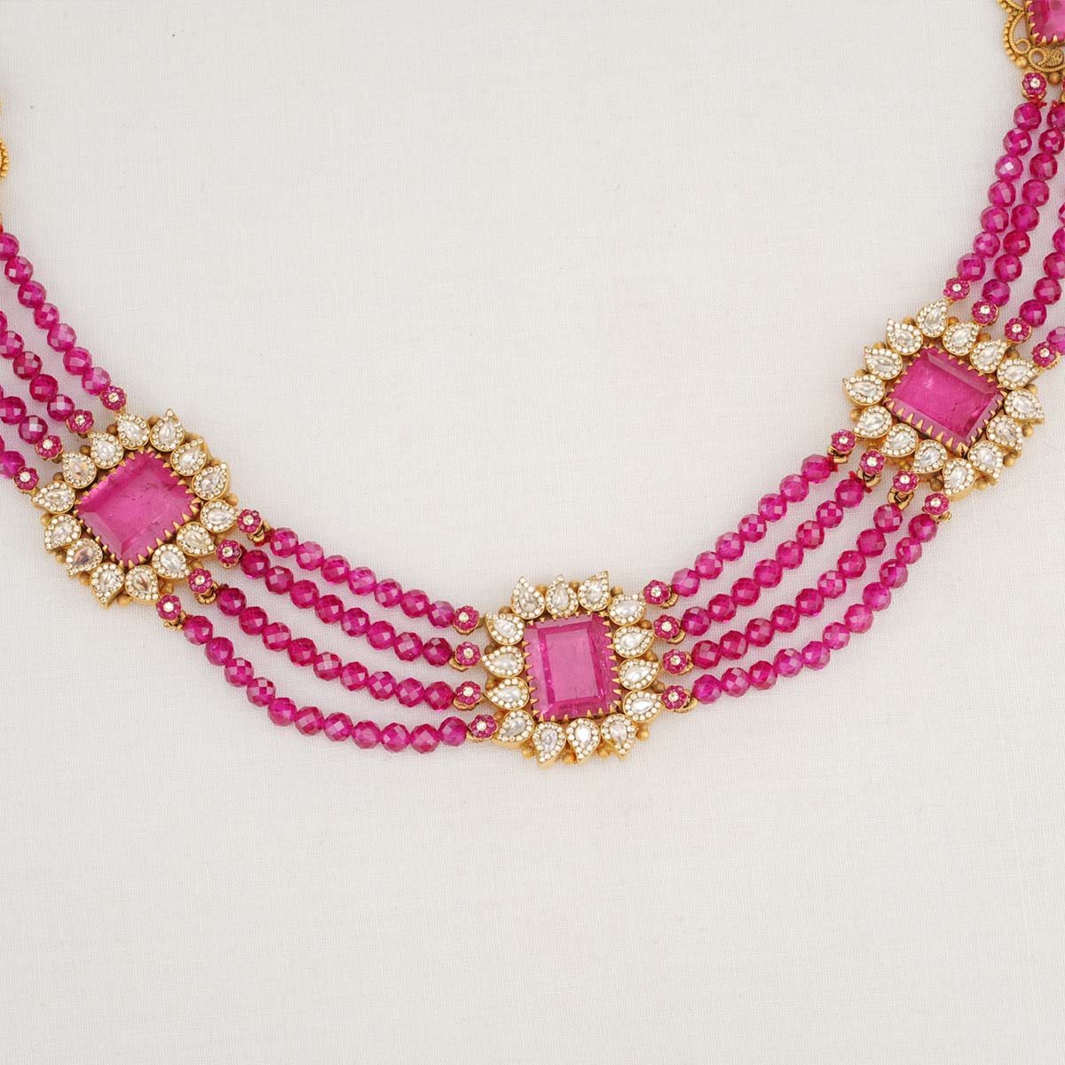 Beautiful Short Necklace Set